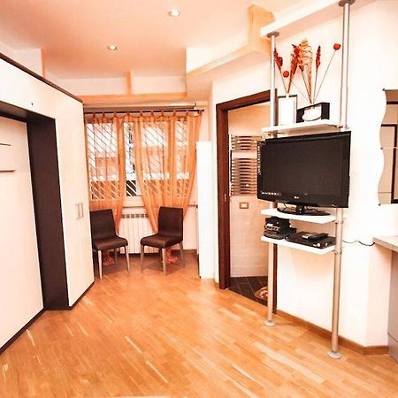 Petite Home In Roma Dış mekan fotoğraf