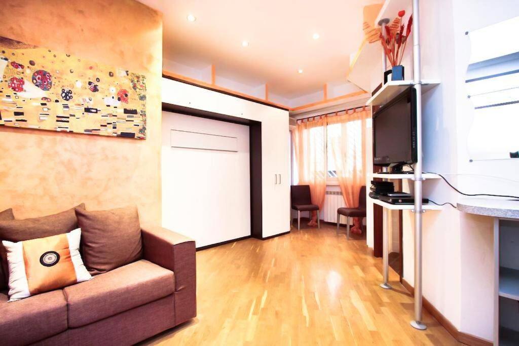 Petite Home In Roma Dış mekan fotoğraf